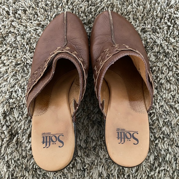 Sofft Clogs Size 7 Brown Leather Slip On Mule Block Heel Boho - Picture 2 of 9